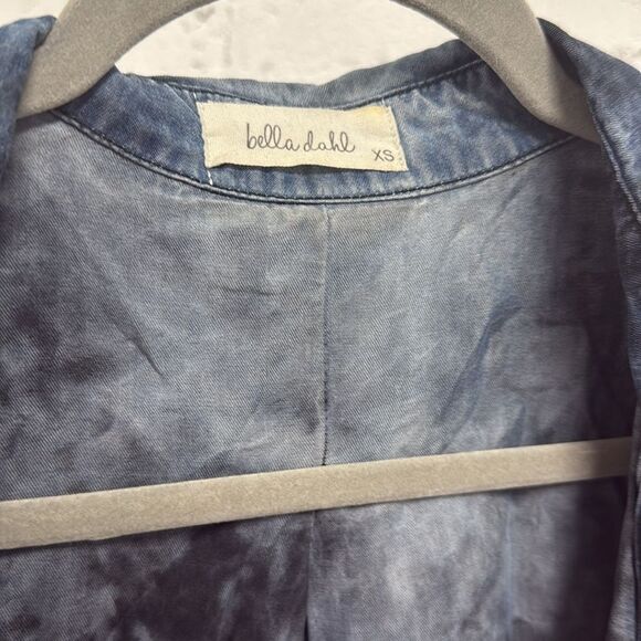 Bella Dahl Blue Jean Lightweight Jacket with Artistic Tie Dye Back Slit Size XS - Picture 2 of 5